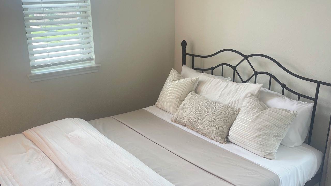 Photo of Bedroom in Iowa Colony
