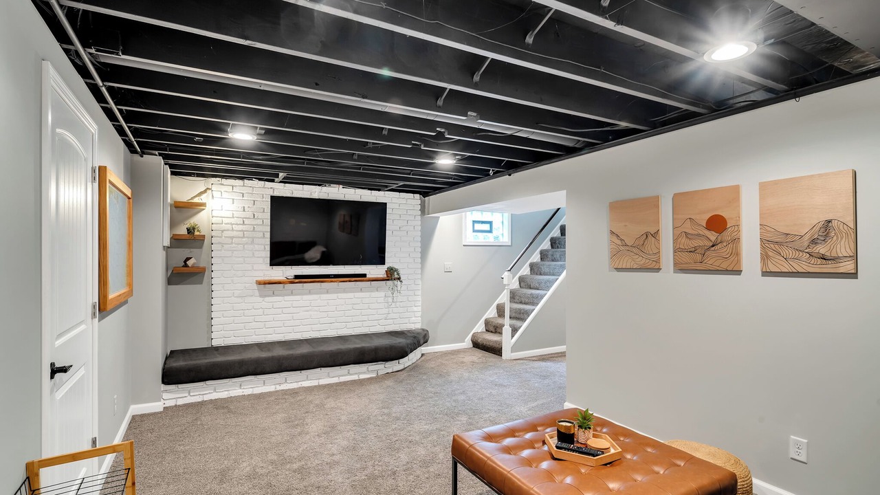 Photo of Livingroom in Mount Saint Joseph