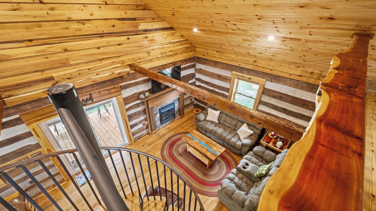 Photo of Livingroom in Craig Creek