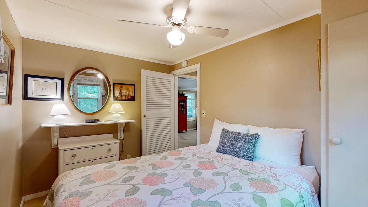 Photo of Bedroom in Castleton
