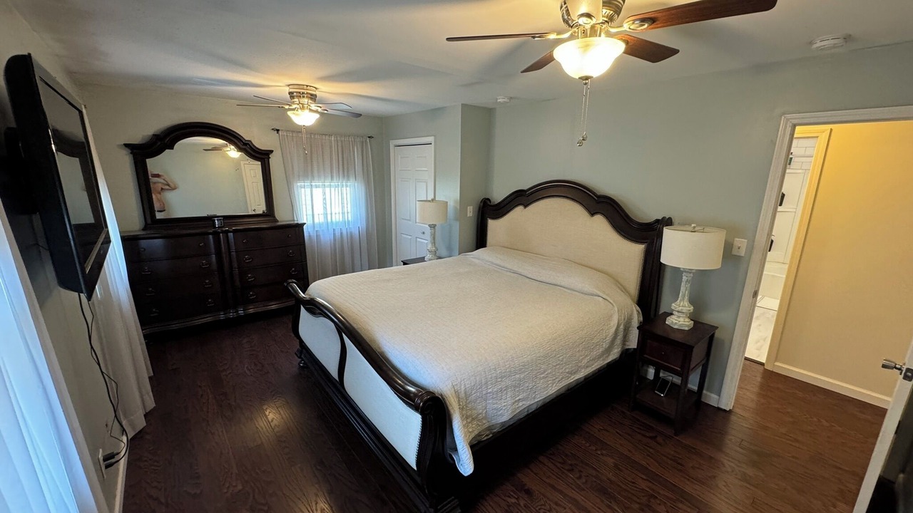 Photo of Bedroom in Geyser Crest