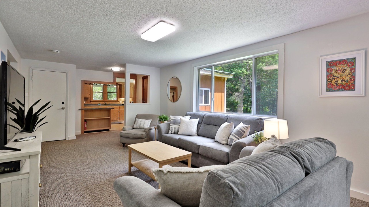 Photo of Livingroom in East Haven  Rutland County