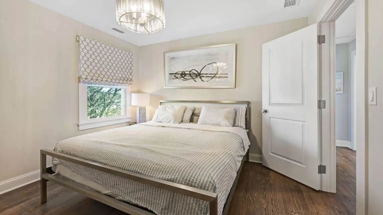 Photo of Bedroom in Village of Southampton