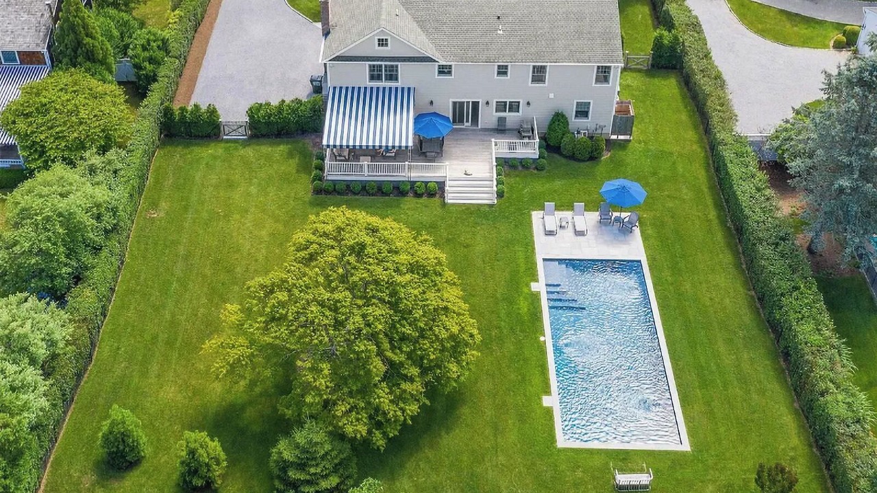 Photo of Outdoor in Village of Southampton