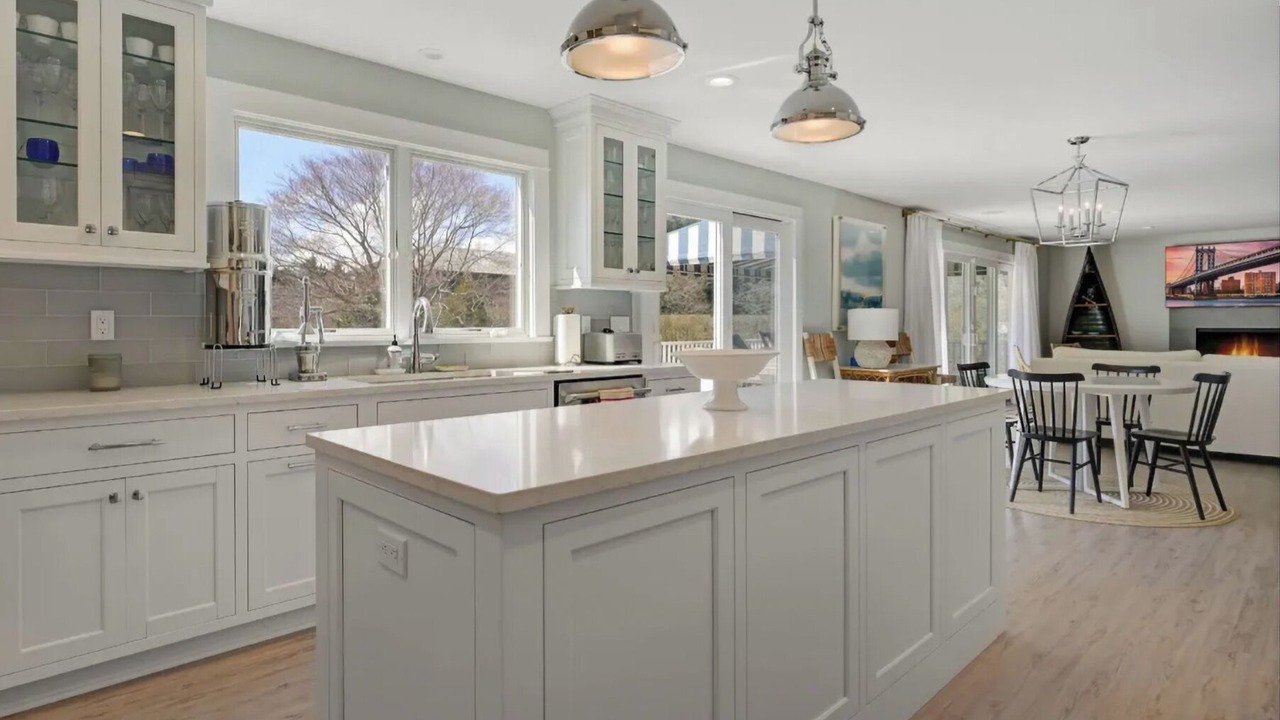 Photo of Kitchen in Village of Southampton