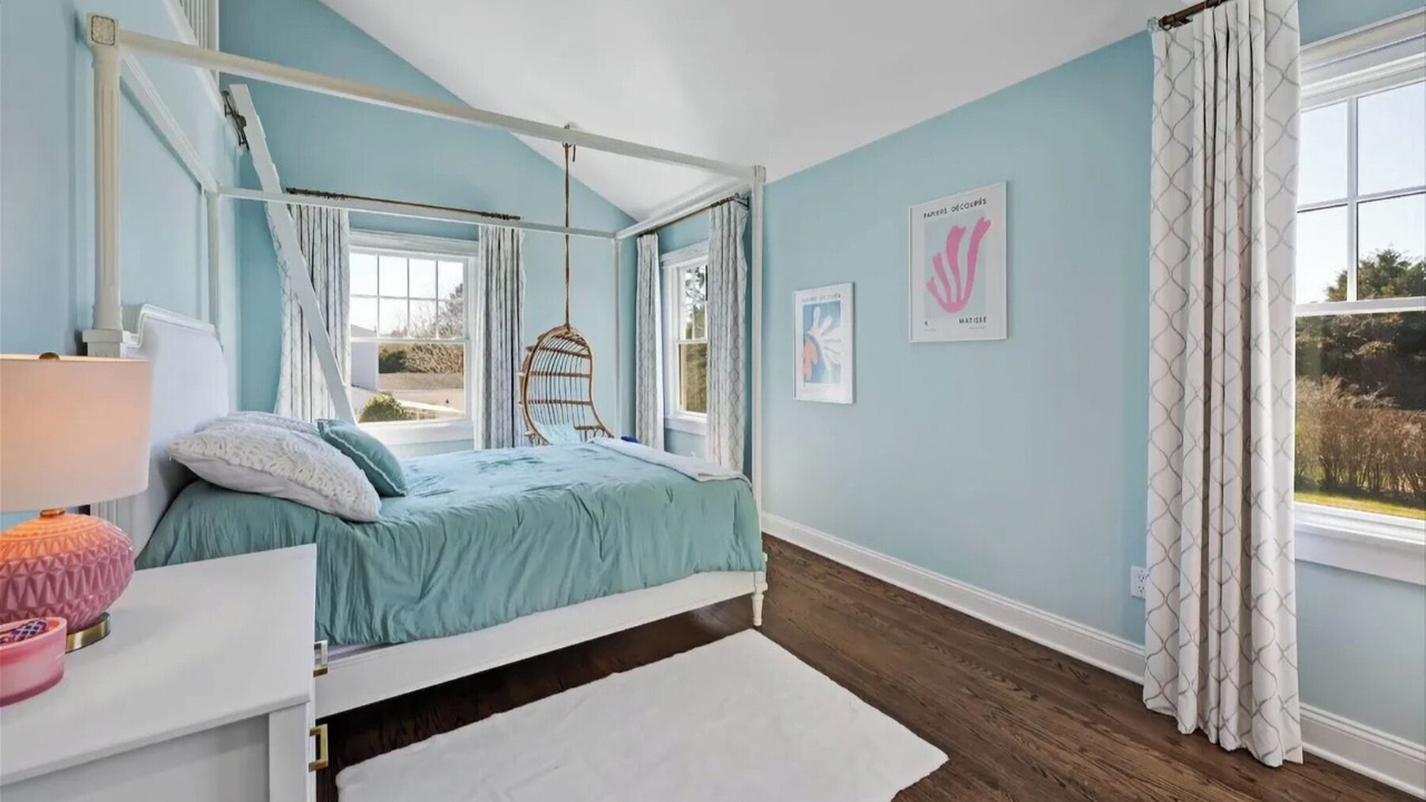 Photo of Bedroom in Village of Southampton