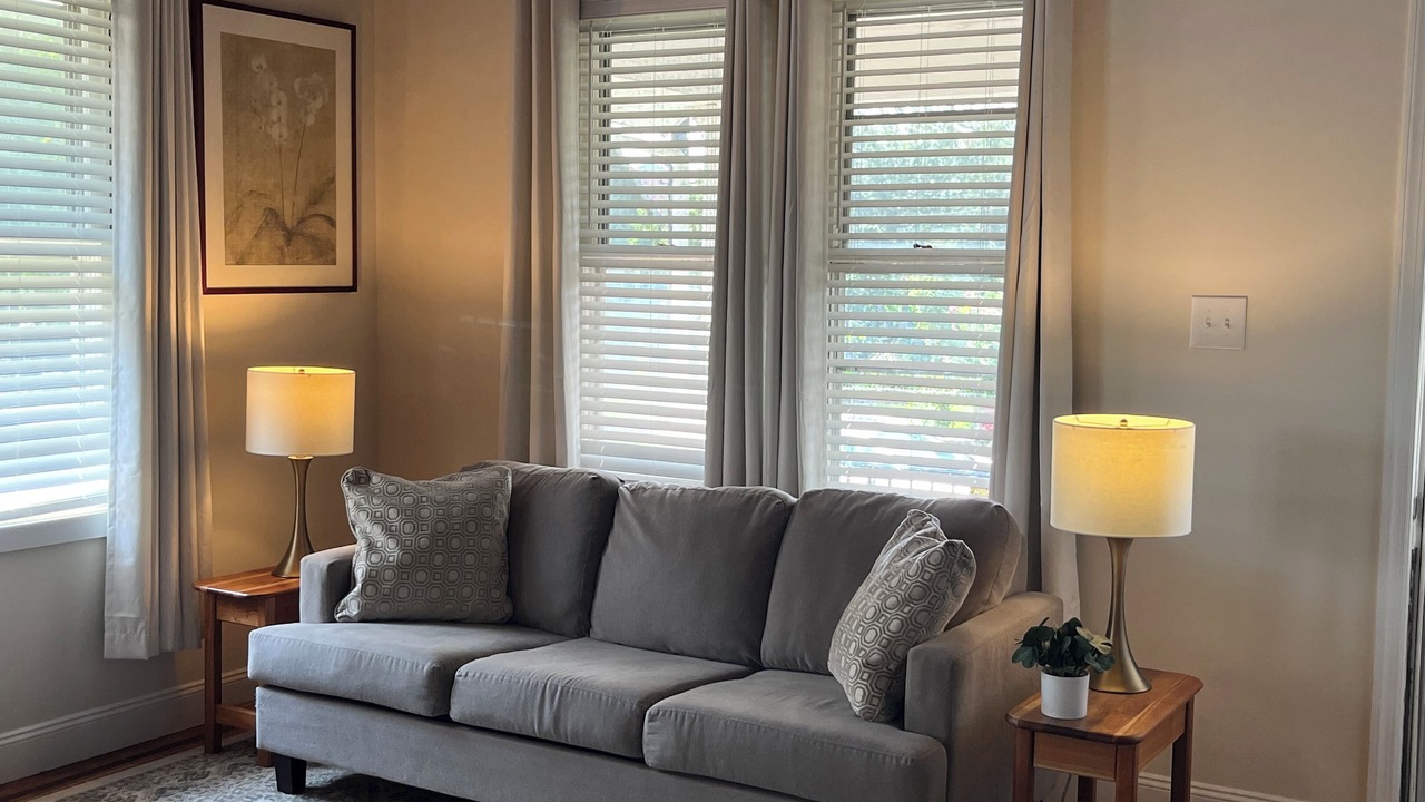 Photo of Livingroom in Oaklyn
