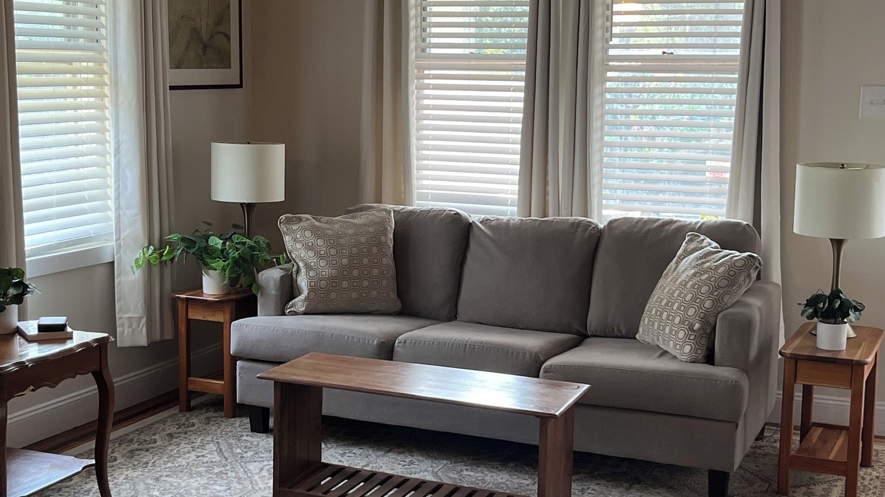 Photo of Livingroom in Oaklyn
