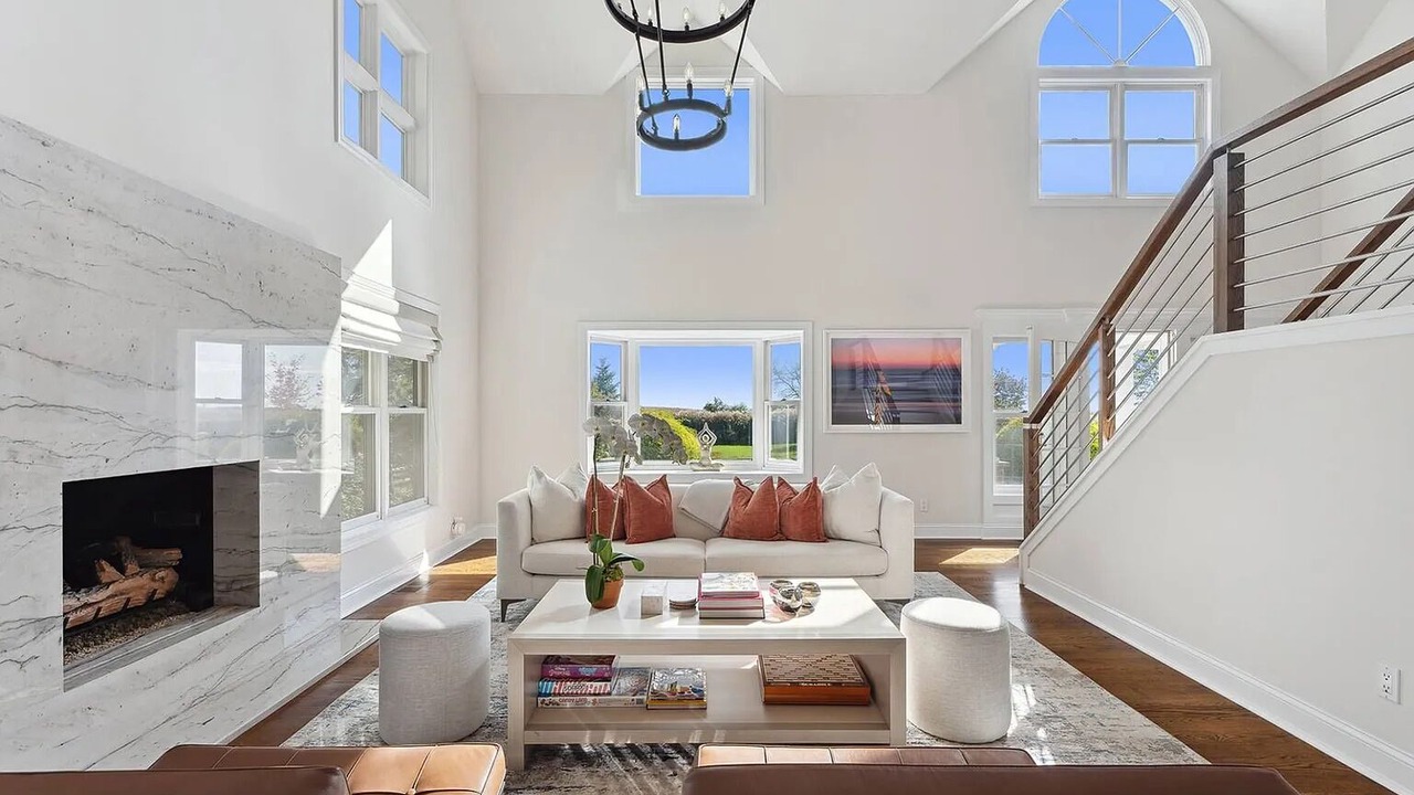 Photo of Livingroom in Water Mill