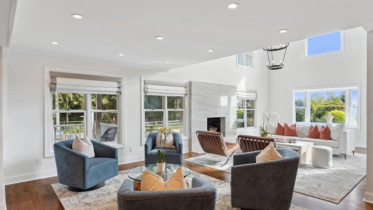 Photo of Livingroom in Water Mill
