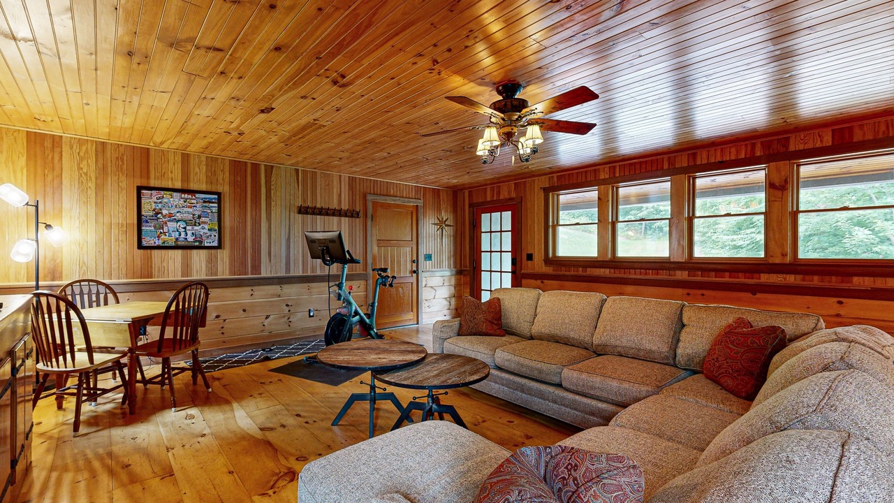 Photo of Livingroom in Gilford