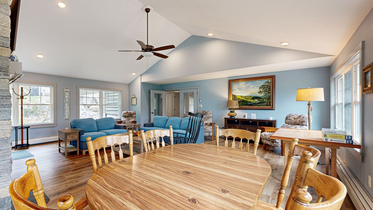 Photo of Livingroom in Gilford