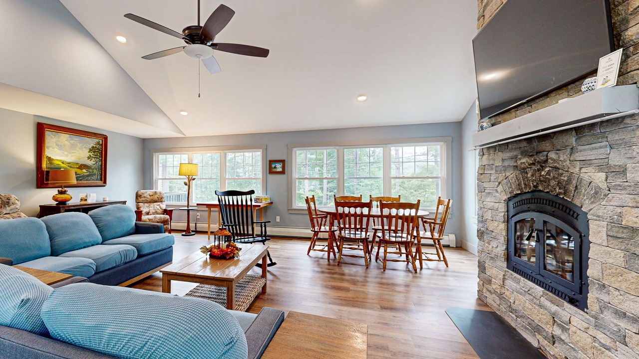 Photo of Livingroom in Gilford