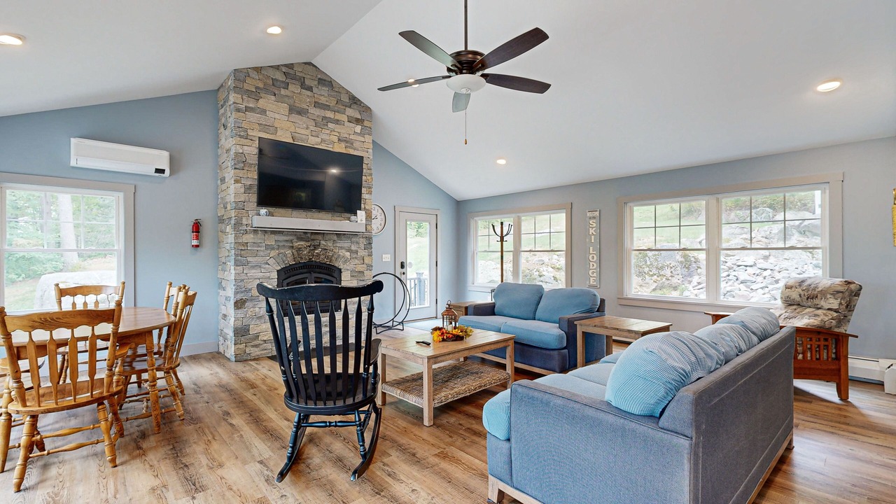 Photo of Livingroom in Gilford
