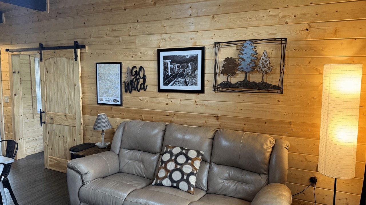 Photo of Livingroom in Bramwell