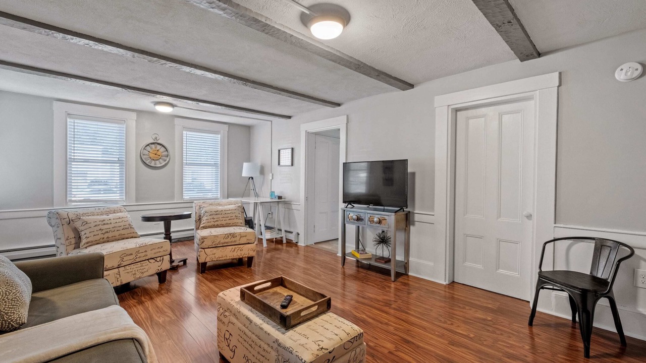 Photo of Livingroom in Exeter