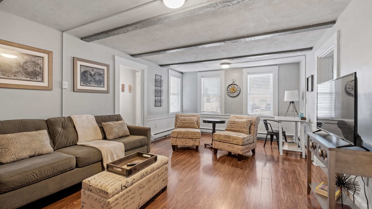Photo of Livingroom in Exeter