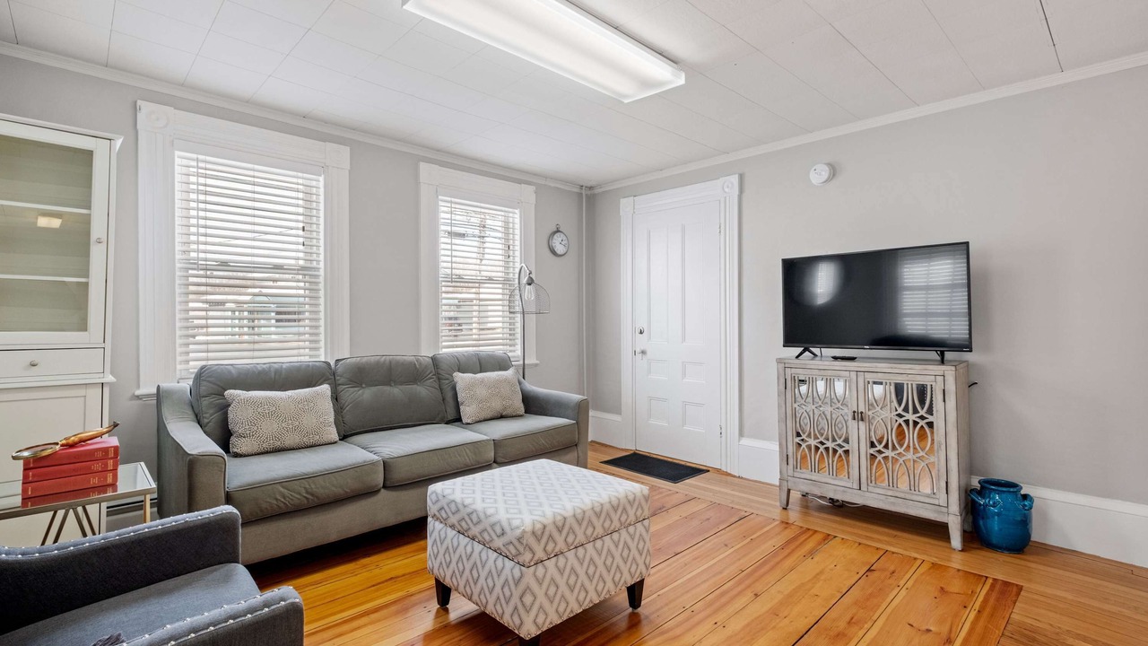 Photo of Livingroom in Exeter