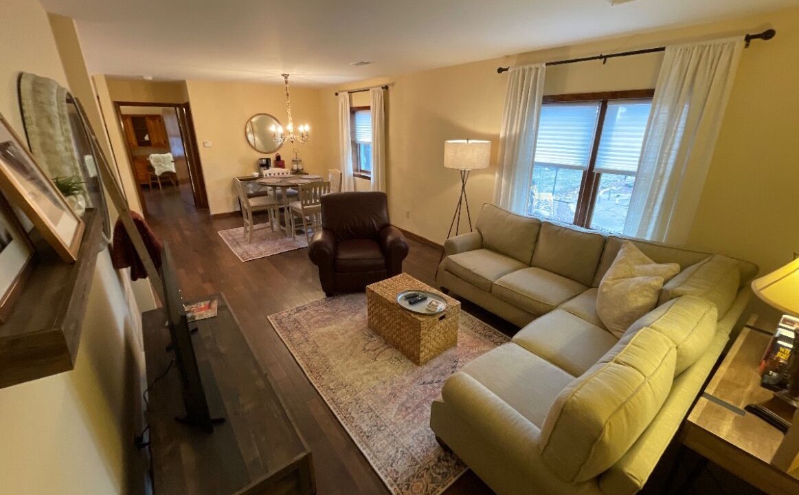 Photo of Livingroom in Orchard Park