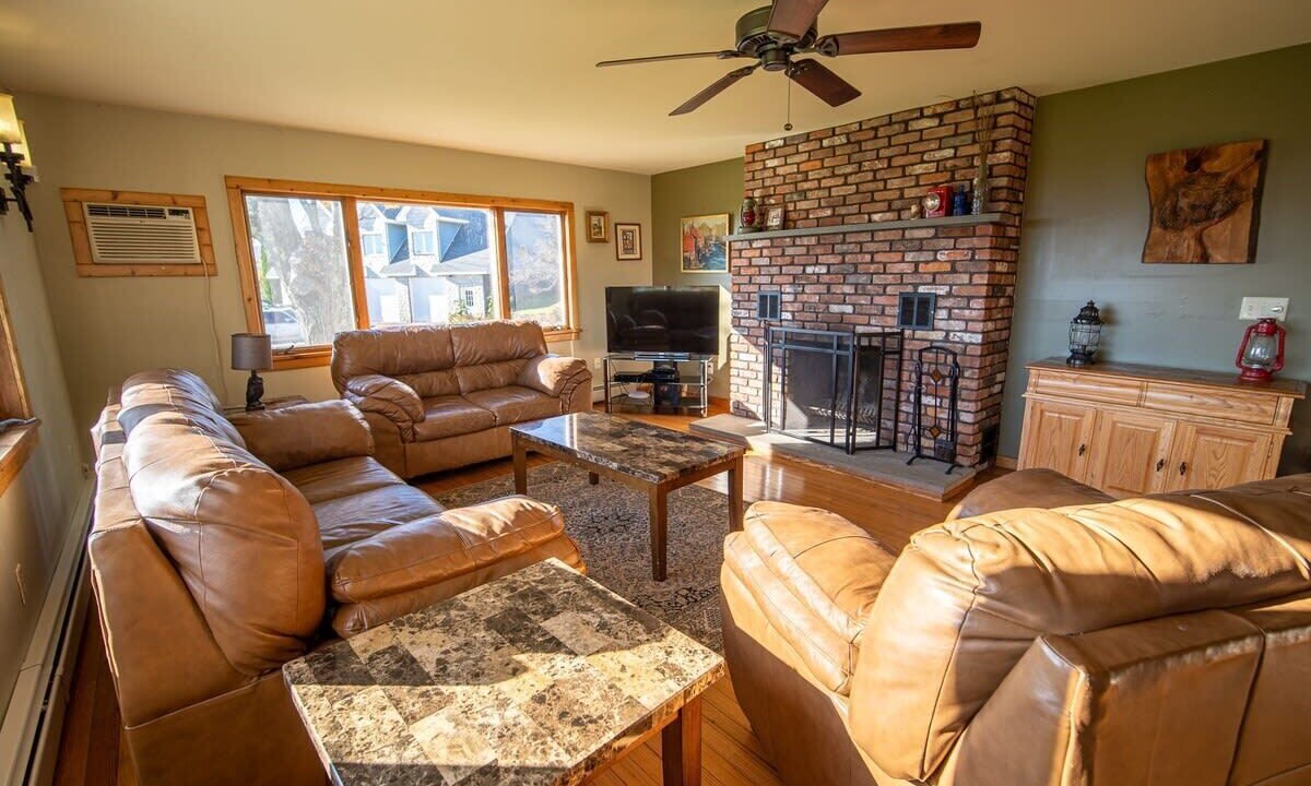 Photo of Livingroom in East Jewett