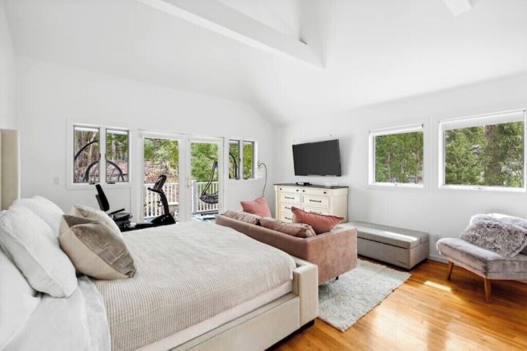 Photo of Bedroom in Amagansett North