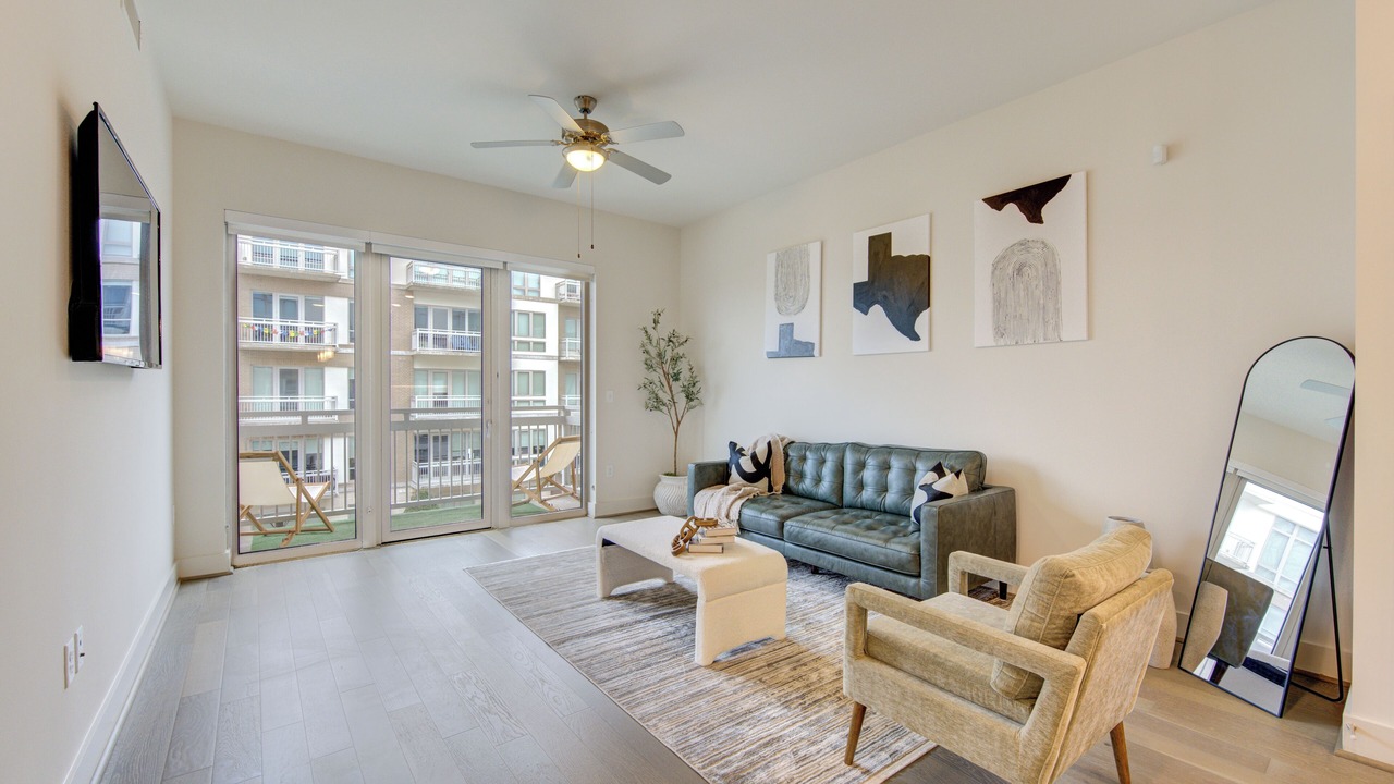 Photo of Livingroom in Midtown