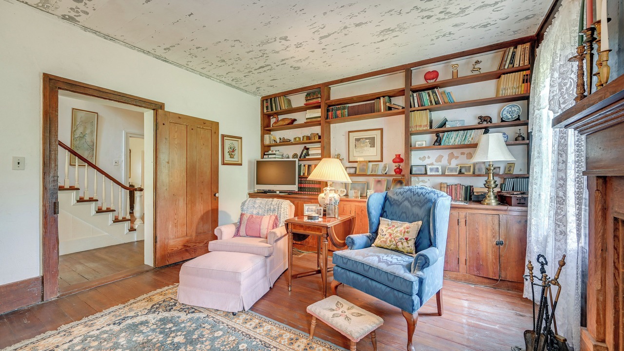 Photo of Livingroom in Stokes