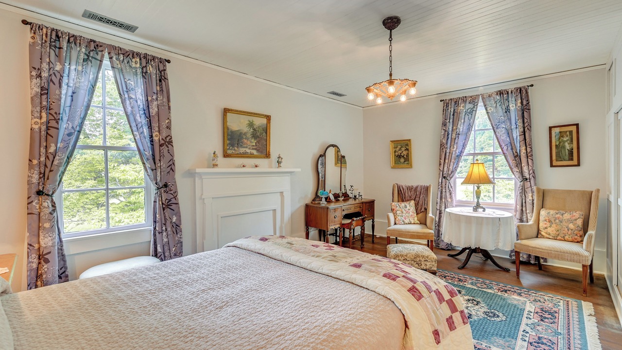 Photo of Bedroom in Stokes