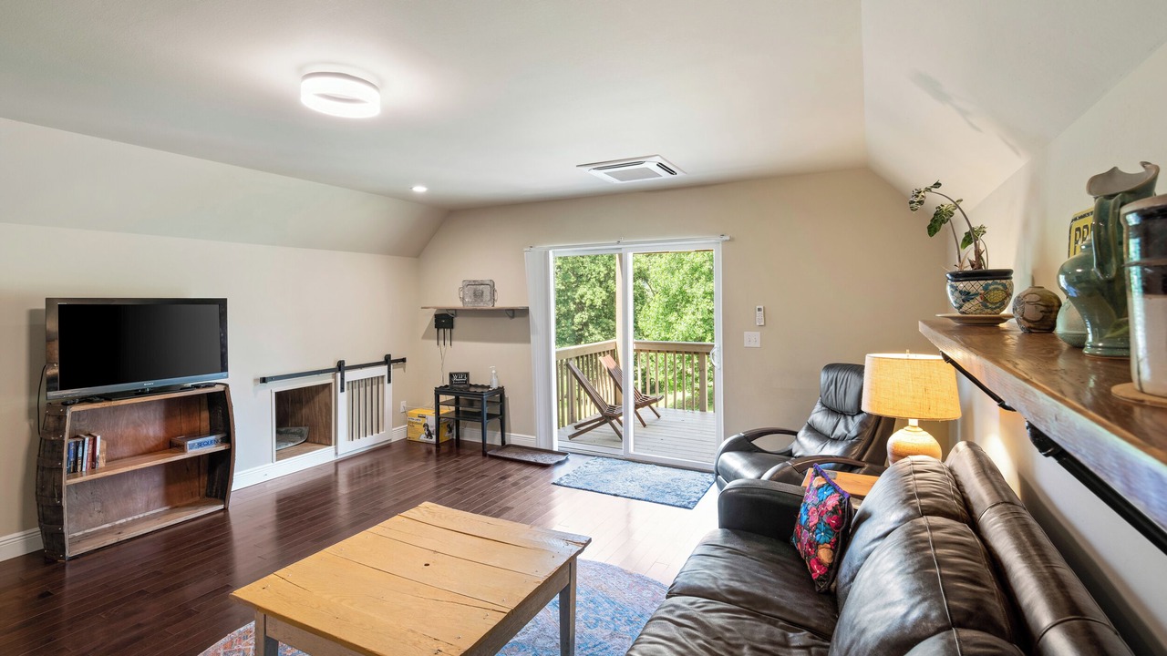 Photo of Livingroom in Lovingston