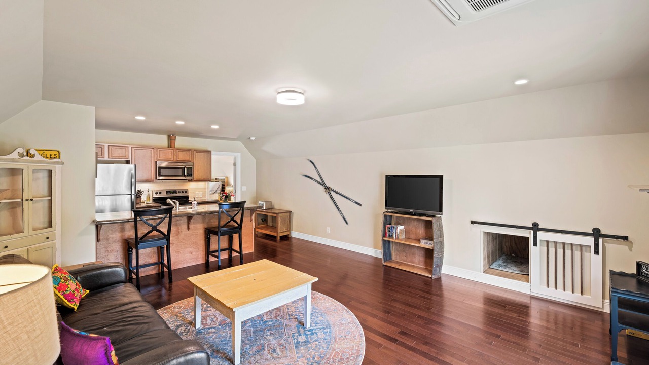 Photo of Livingroom in Lovingston