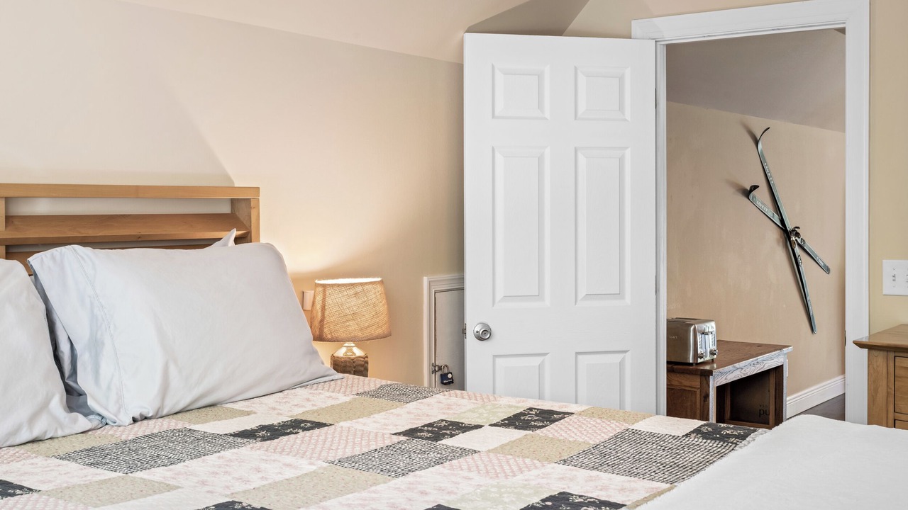 Photo of Bedroom in Lovingston