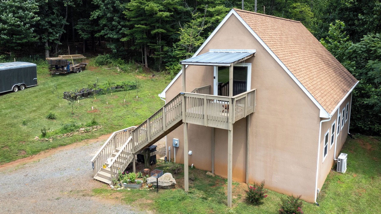 Photo of Outdoor in Lovingston