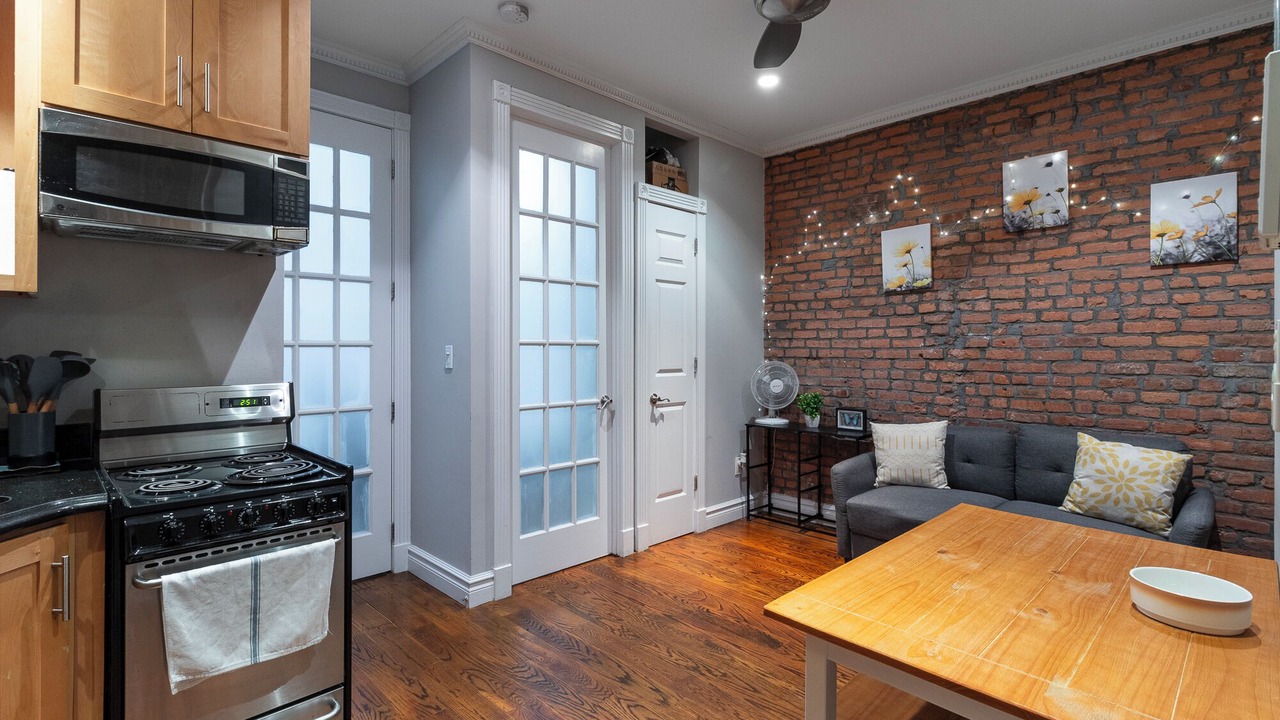 Photo of Kitchen in Tudor City