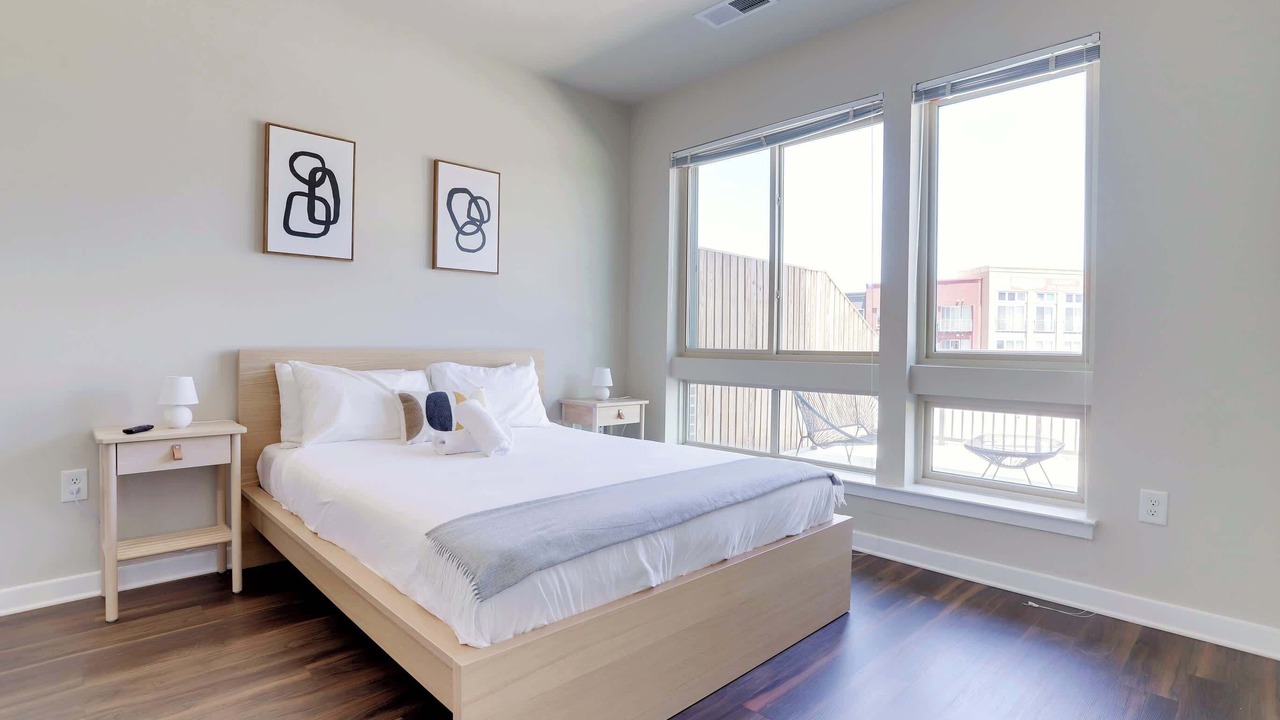 Photo of Bedroom in Jefferson Manor