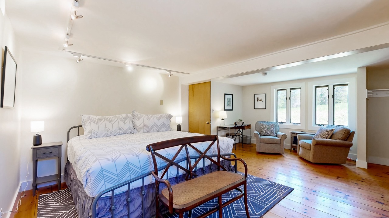 Photo of Bedroom in Lyndon Center