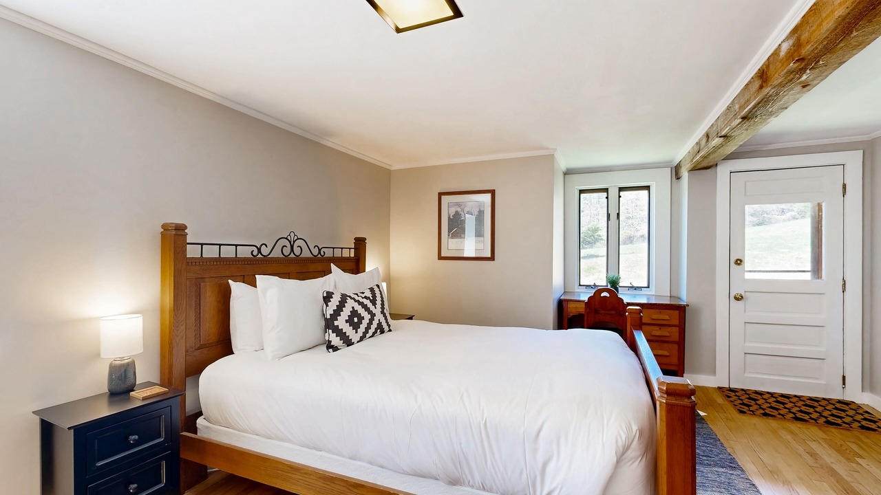 Photo of Bedroom in Lyndon Center