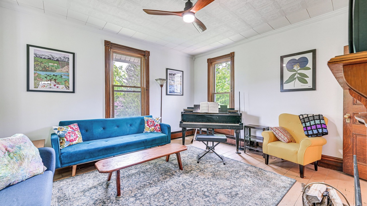 Photo of Livingroom in Middleburgh