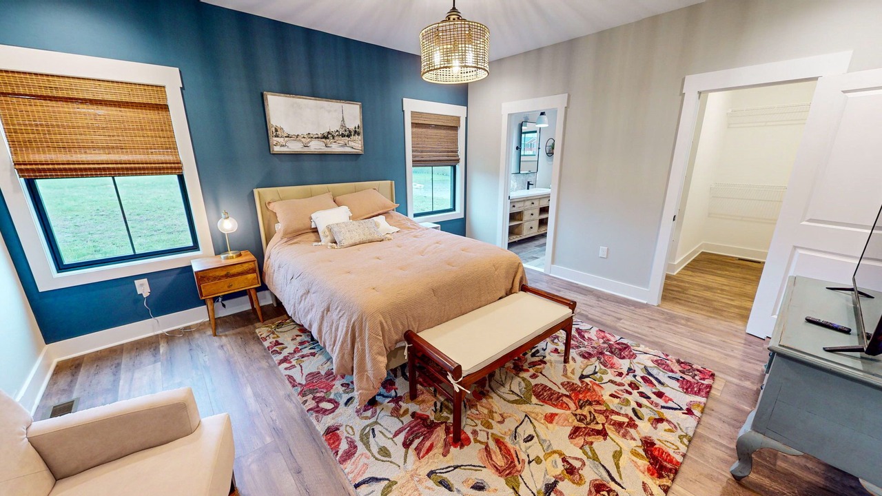 Photo of Bedroom in Akron