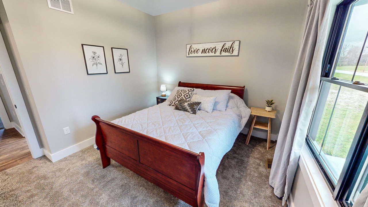 Photo of Bedroom in Akron