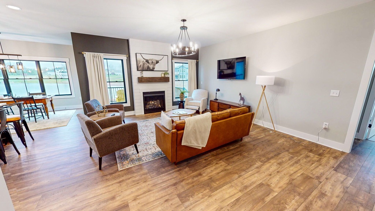Photo of Livingroom in Akron