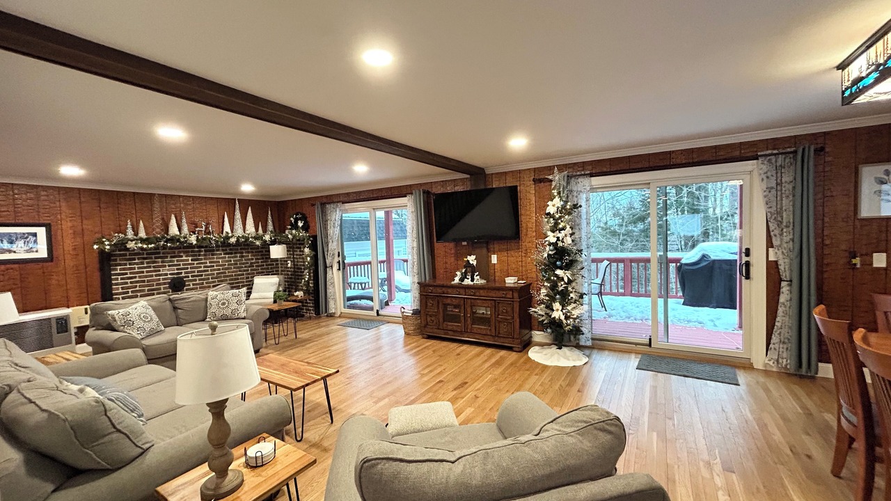Photo of Livingroom in Gilford