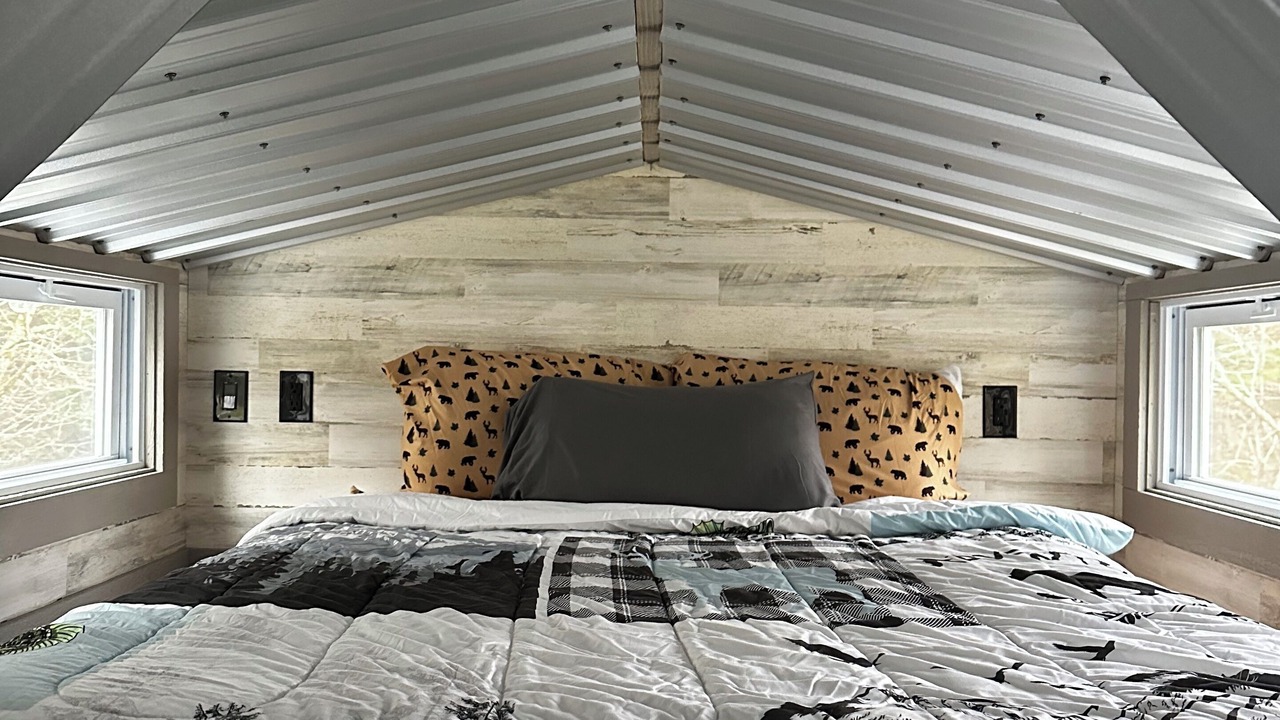 Photo of Bedroom in Parksville