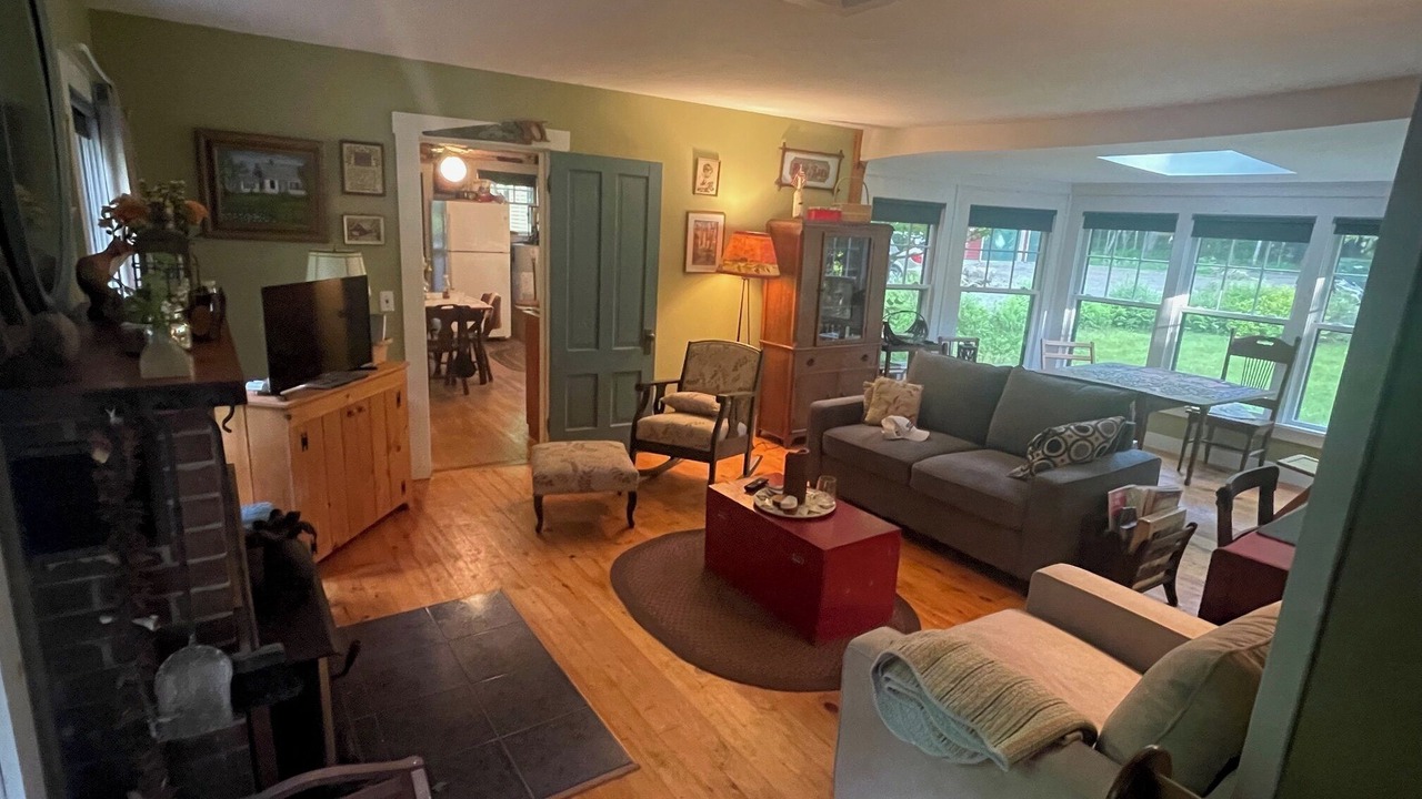 Photo of Livingroom in Canaan