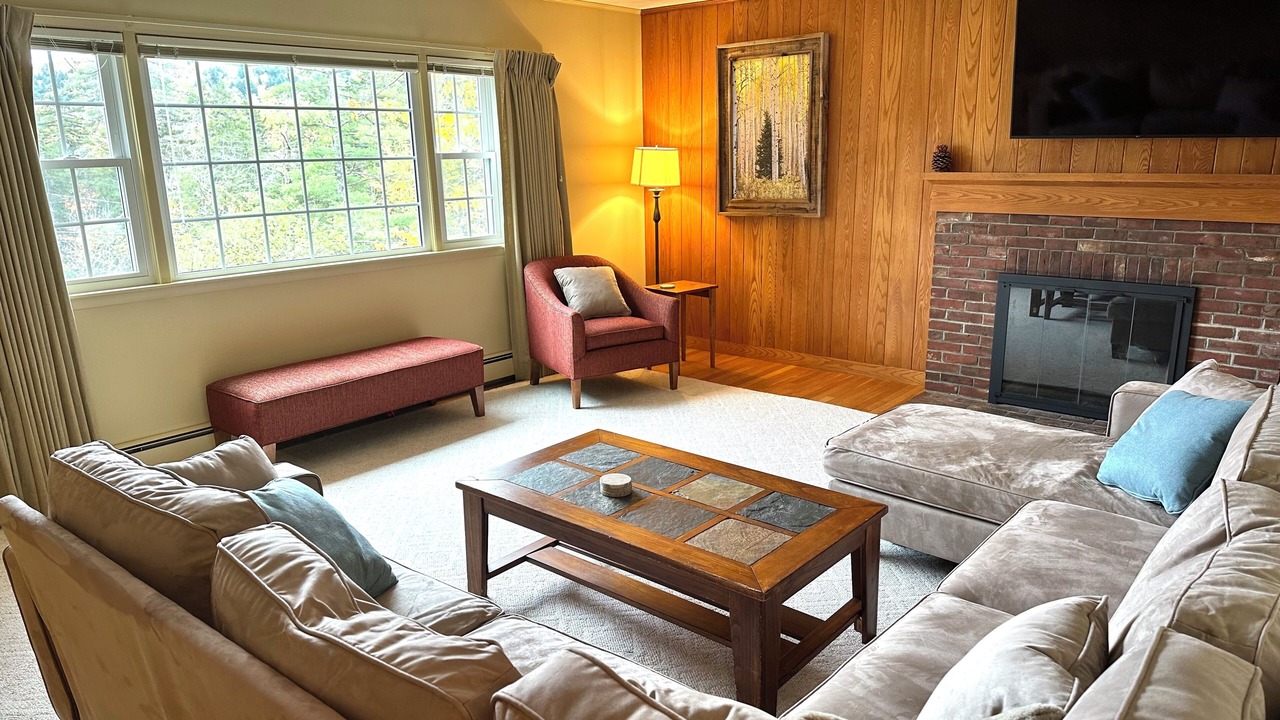 Photo of Livingroom in North Woodstock