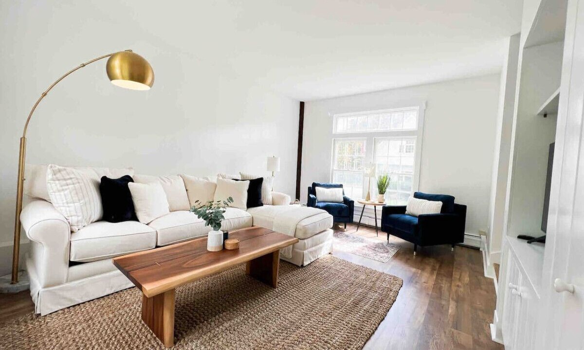 Photo of Livingroom in Bridgewater