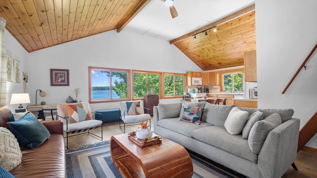 Photo of Livingroom in Farmington