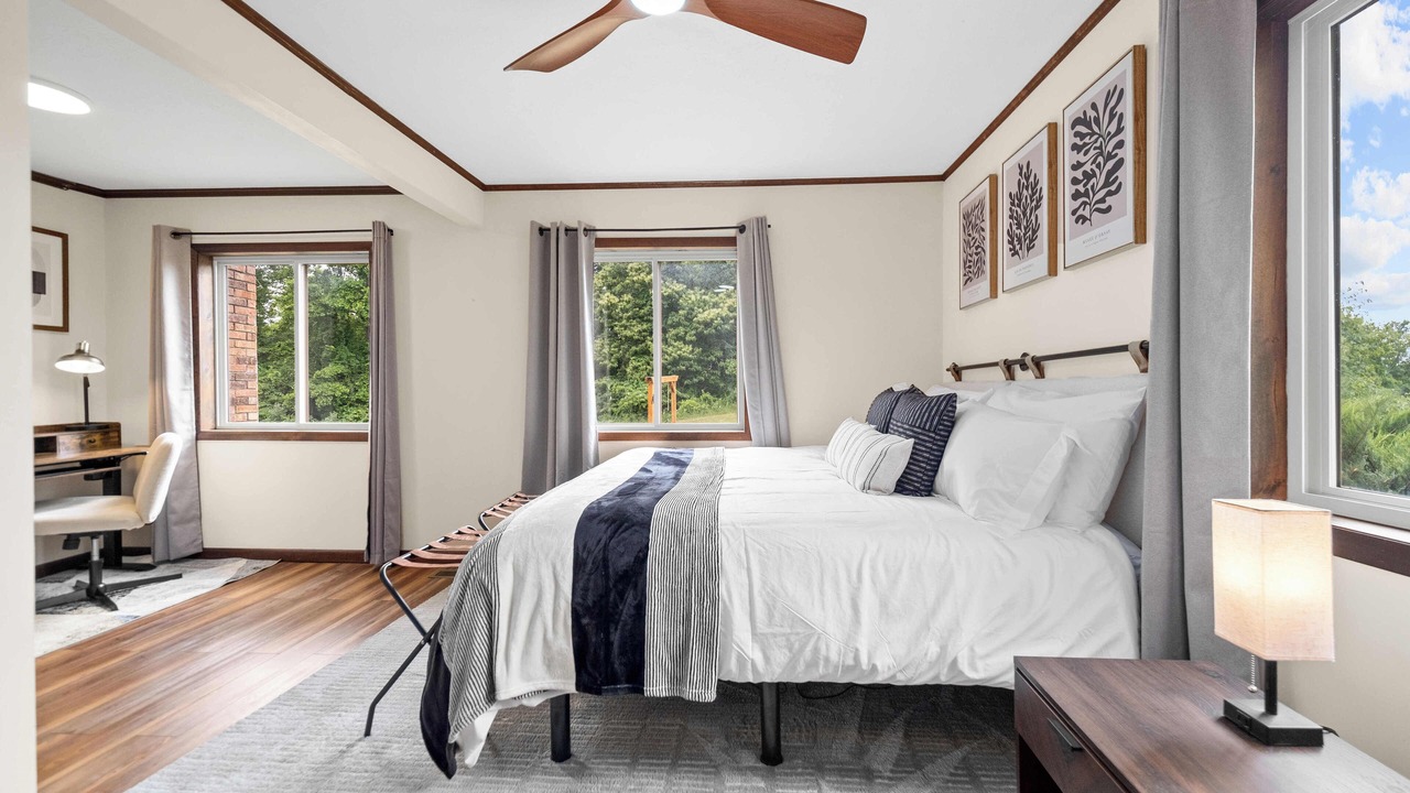 Photo of Bedroom in Oak Hill