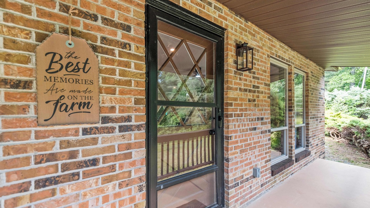 Photo of Outdoor in Oak Hill