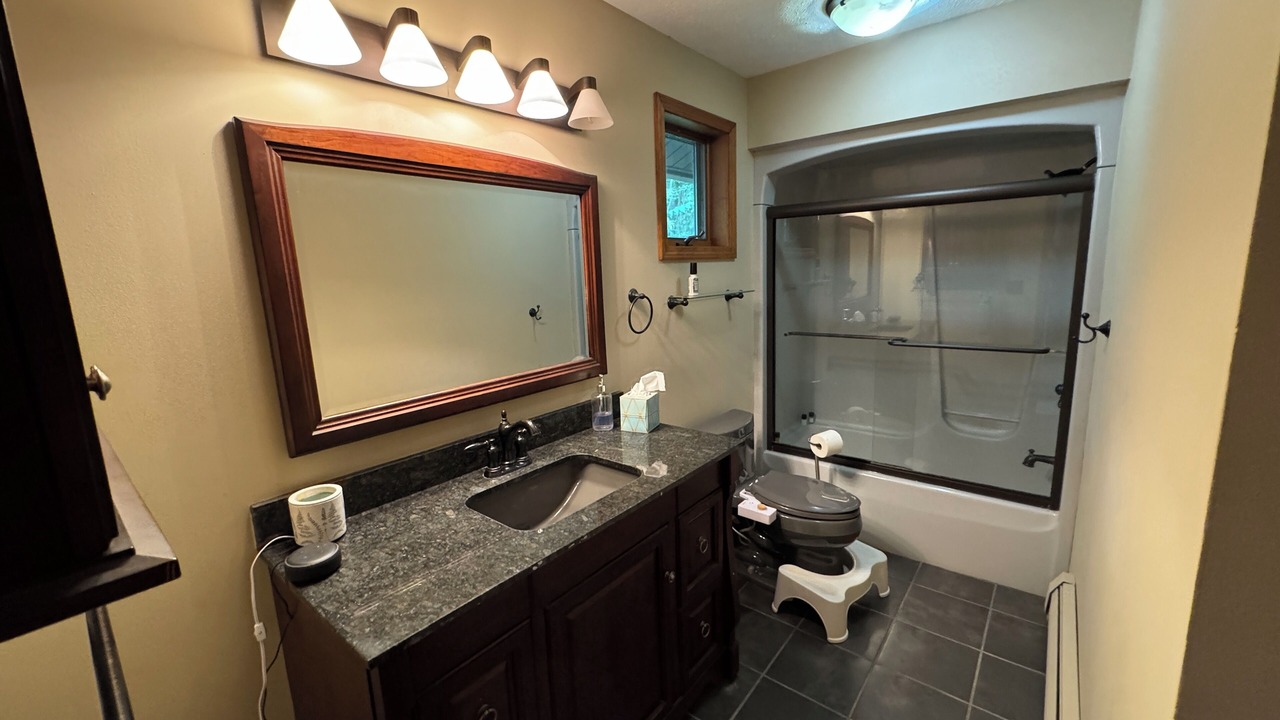 Photo of Bathroom in Ovid