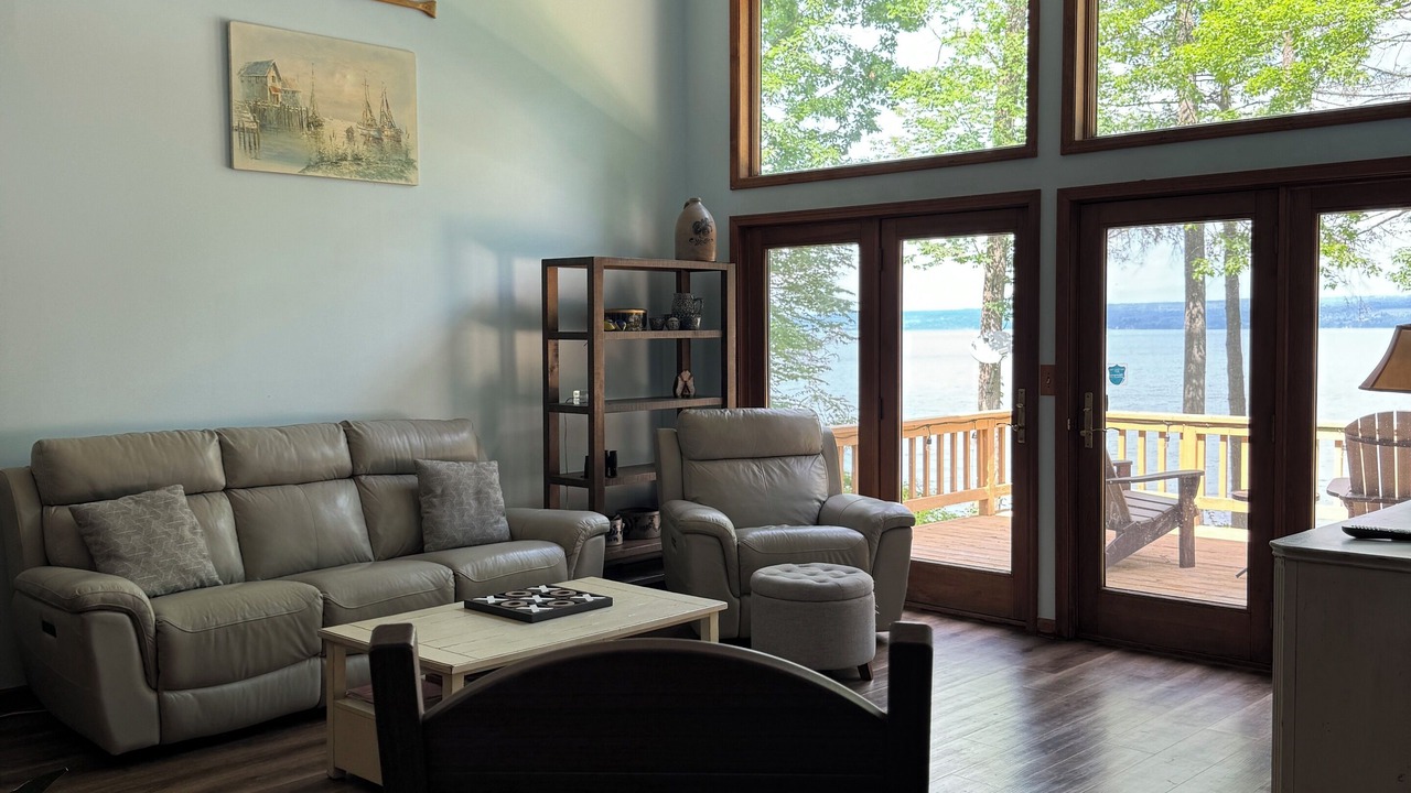 Photo of Livingroom in Ovid